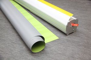 Roll-Up sisu bänneri paigaldus ja vahetus