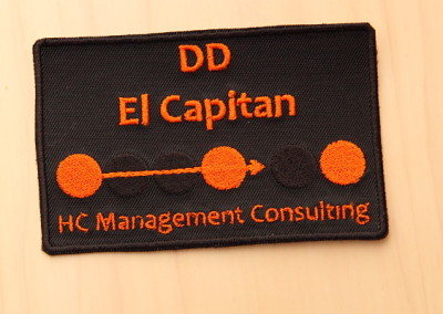 Tikitud embleem