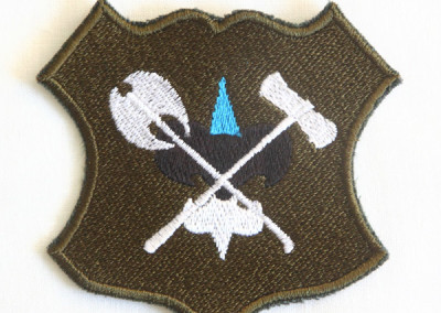Tikitud embleem